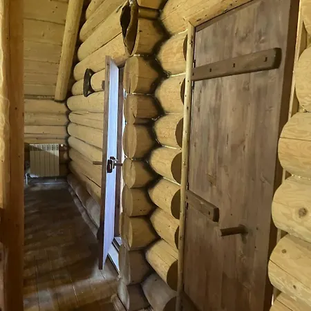 公寓 думанія 韦尔霍维纳